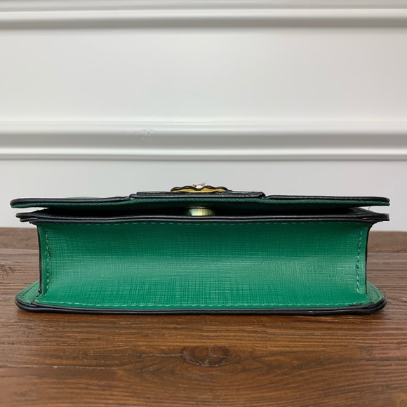 Structured green purse flower appliqué - Picture 6 of 6